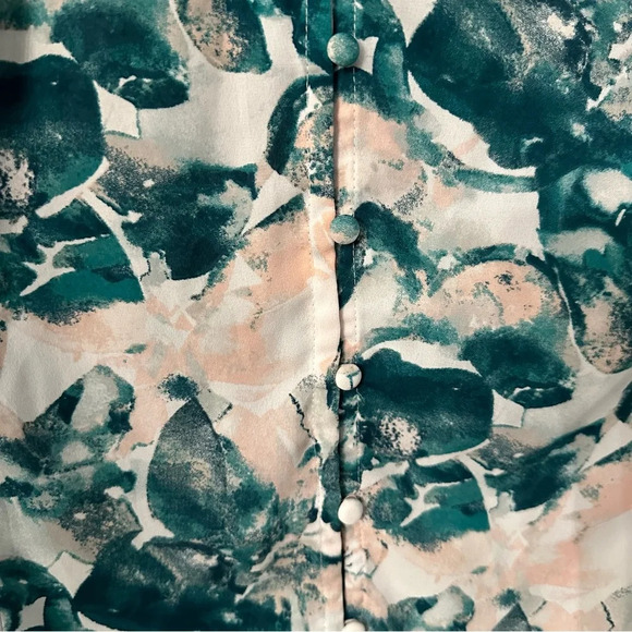 Nine West Women’s Long Sleeve Ruffle Detail Button Front V-Neck Top Size XL GUC - Picture 6 of 8